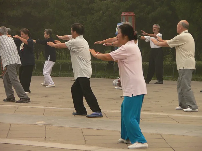Tai Chi Seniors. alert1 medical alert systems Tai Chi Seniors. alert1 medical alert systems